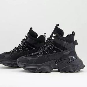 NWOT ASOS DESIGN District chunky hiker sneakers in black